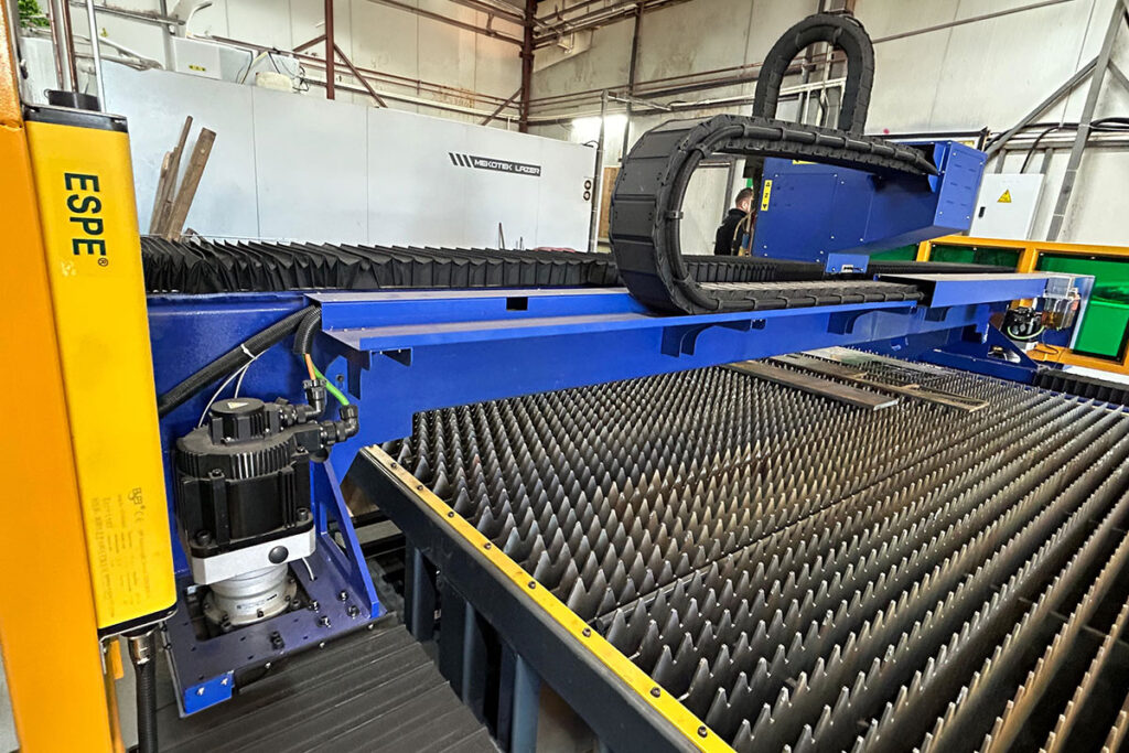 FLO 30120 PRO 20 KW Plazma Type Fiber Lazer